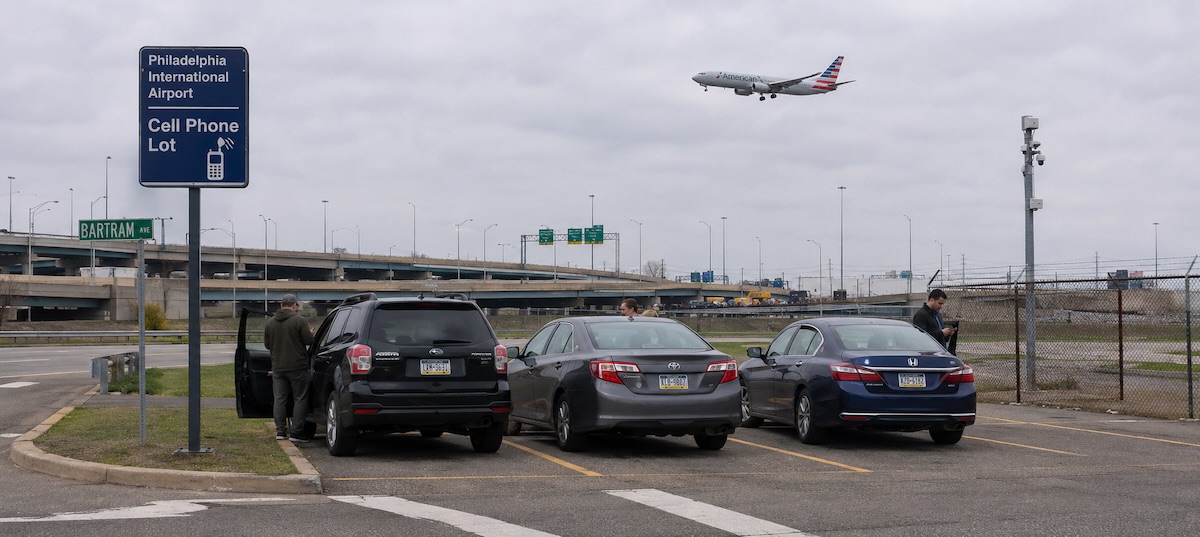 PHL Cell Phone Waiting Lot — free pickup parking at Philadelphia International Airport