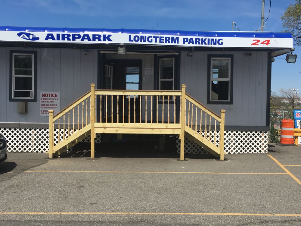 LaGuardia Airport Parking: Don't Get Lost in the Concrete Jungle