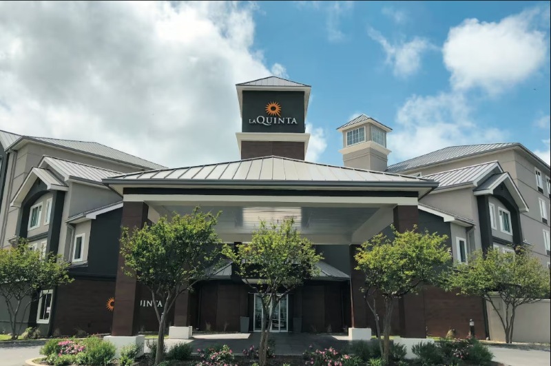 La Quinta Inn & Suites AUS Airport