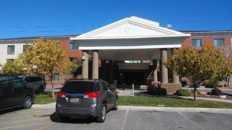Holiday Inn Express & Suites SLC photo 2
